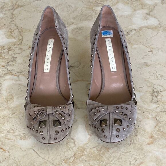 Pura Lopez Suede Block Heel Studded Pumps - Picture 6 of 12